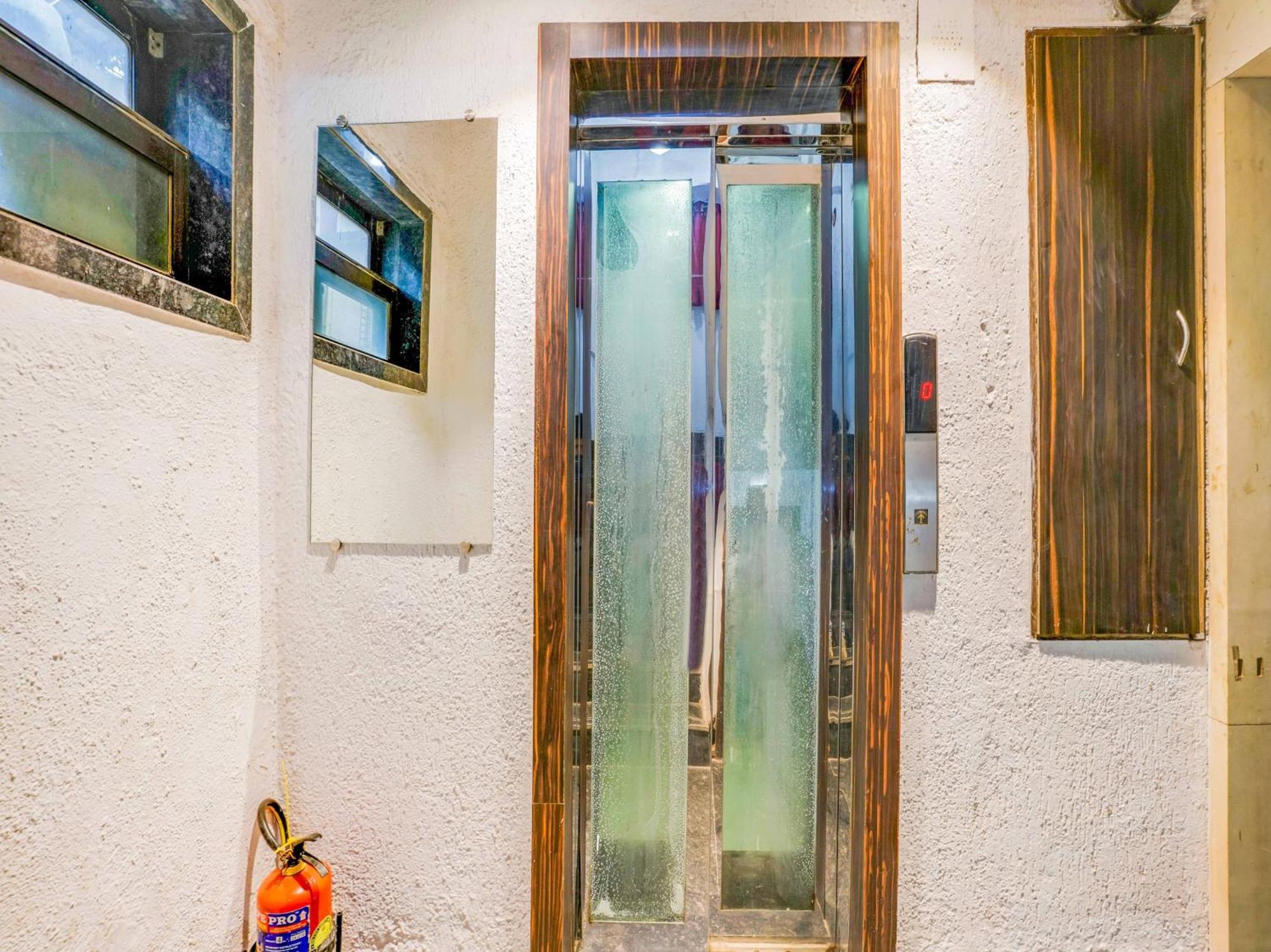 נאווי מומבאי Super Hotel O Seawoods Near Palm Beach Road Formerly Sai Roop מראה חיצוני תמונה